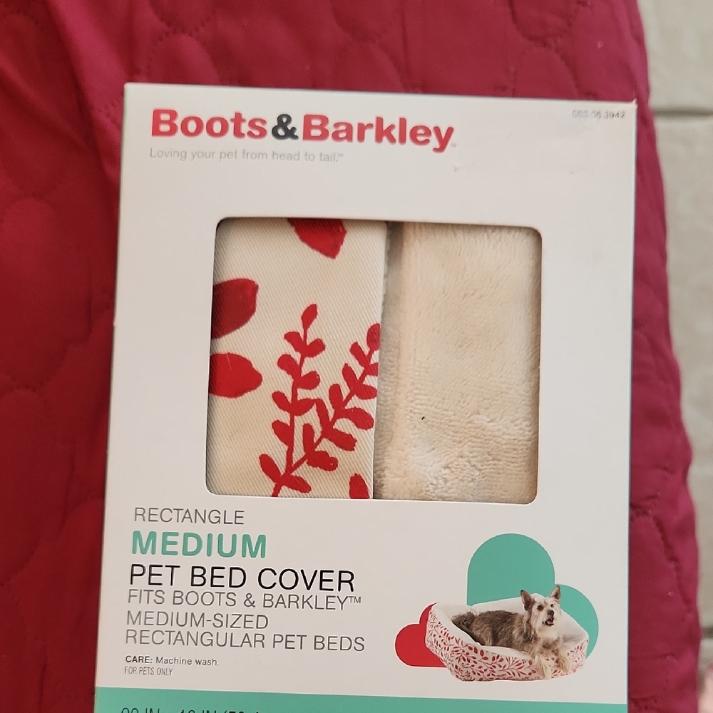 New In Box Pet Bed Cover Medium